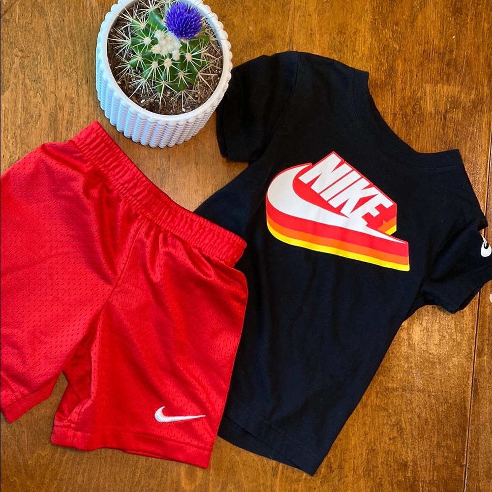 Nike Boys Shirt and Shorts Set Black Tee Red Shorts Size XS Outfit